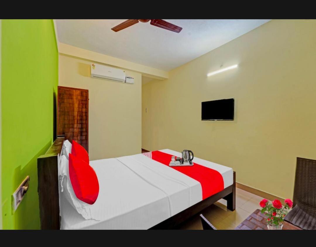Visha Park International Hotel Tirupporur Exterior photo